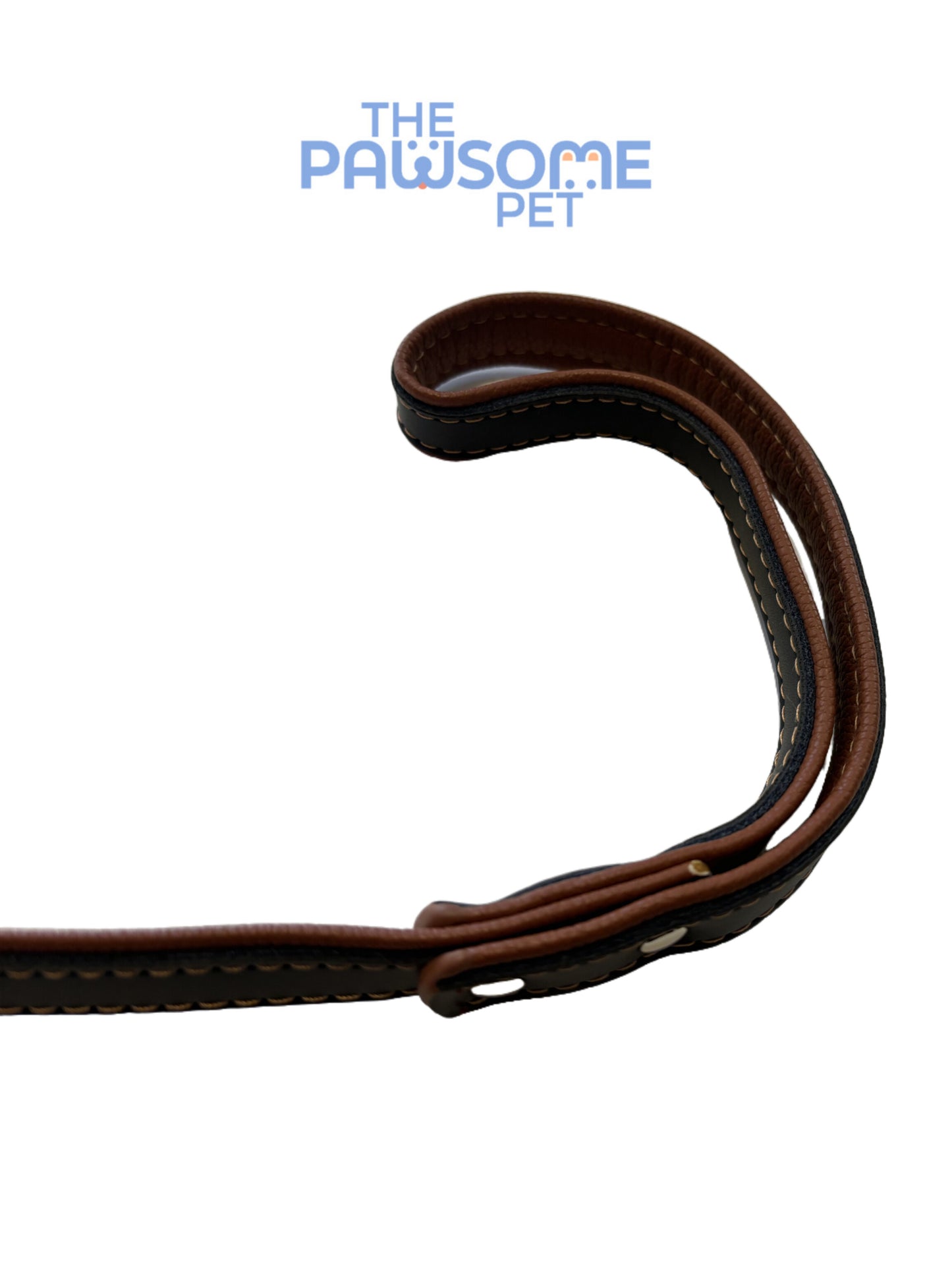 leather dog leash detail