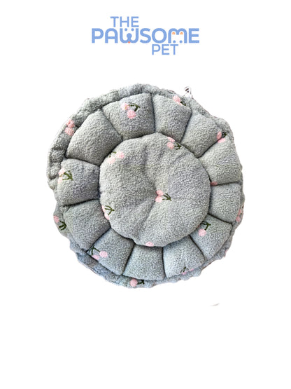 petal shape bed gray 1